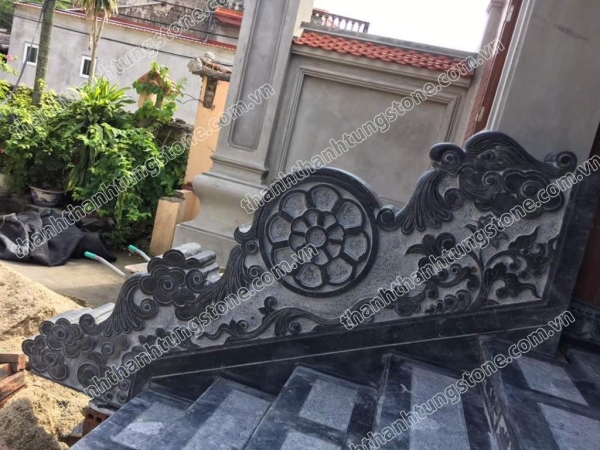 Chặn bậc đá xanh đen – chắc chắn, thẩm mỹ cho bậc tam cấp và cầu thang