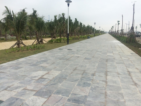 Đá ghi sáng cắt thô – vẻ đẹp tự nhiên, bền chắc cho công trình.